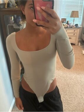 lululemon athletica Light Sage Scoop Neck Long Sleeve Bodysuit